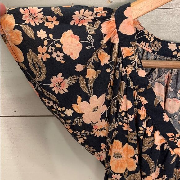 Old Navt Floral Black and Pink Women's ruffle feminine blouse spring small - Picture 3 of 7